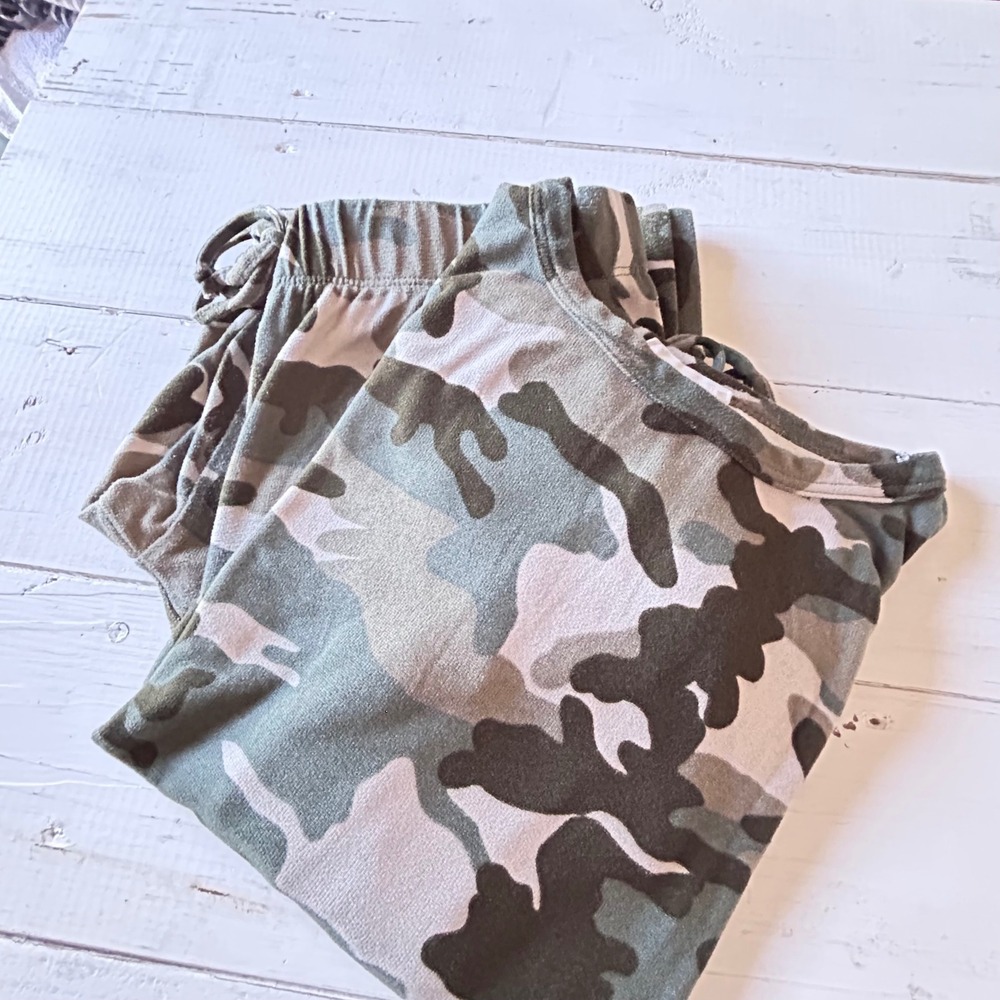 Olivia Rose Sleepwear Camo Pajama Set Long Sleeve Top and Joggers